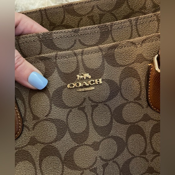 Genuine Coach Large Bag - Picture 9 of 9